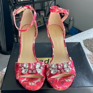 Women’s size 6 strapped heels Liz Claiborne